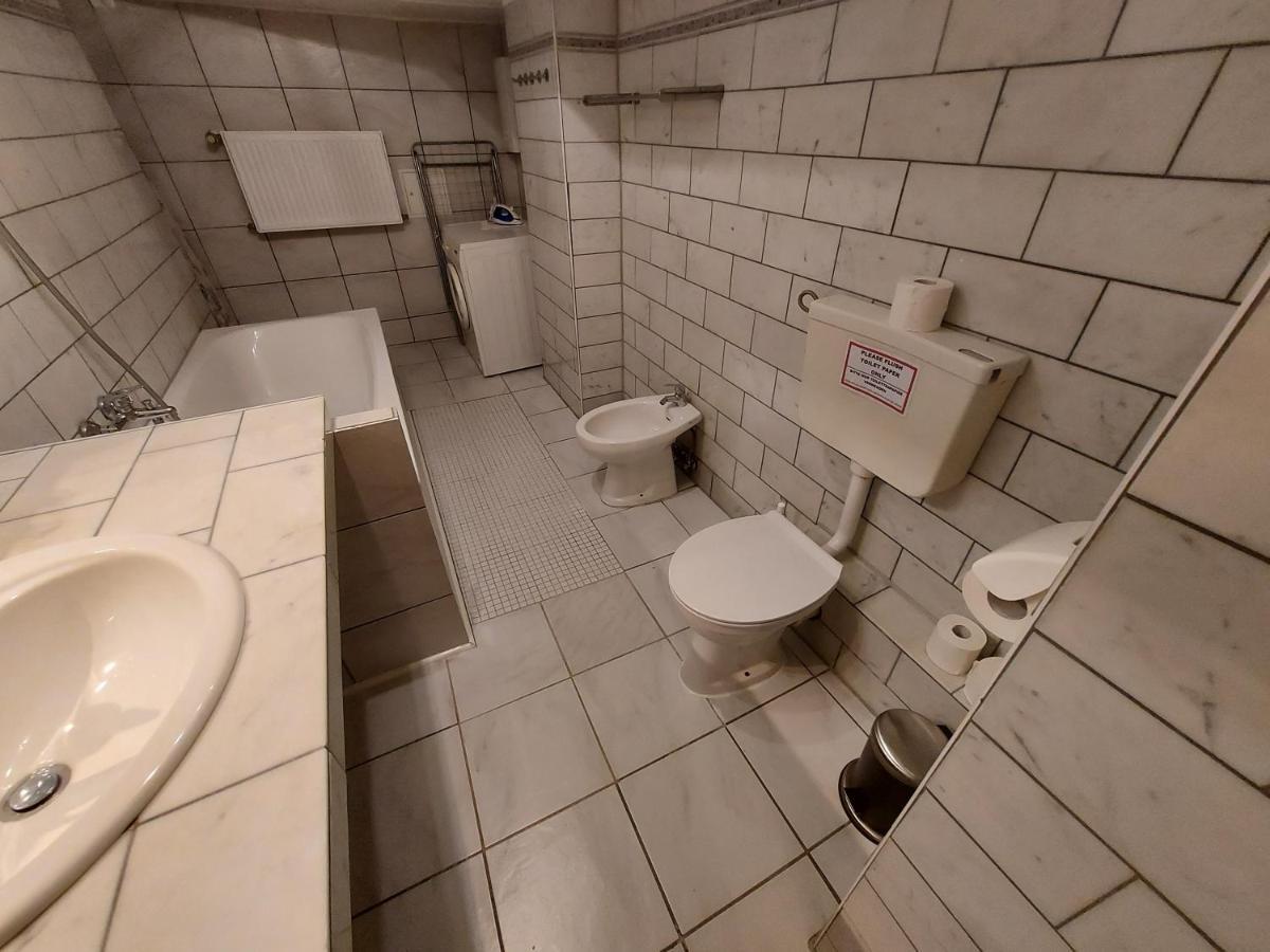 Basement Apartment 쾰른 외부 사진
